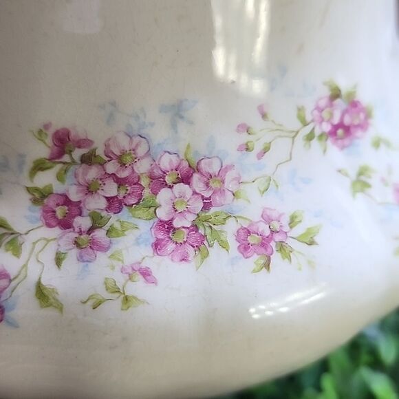 Vintage Floral Vase With Scalloped Gold Tone Rim Coquette - Picture 10 of 10